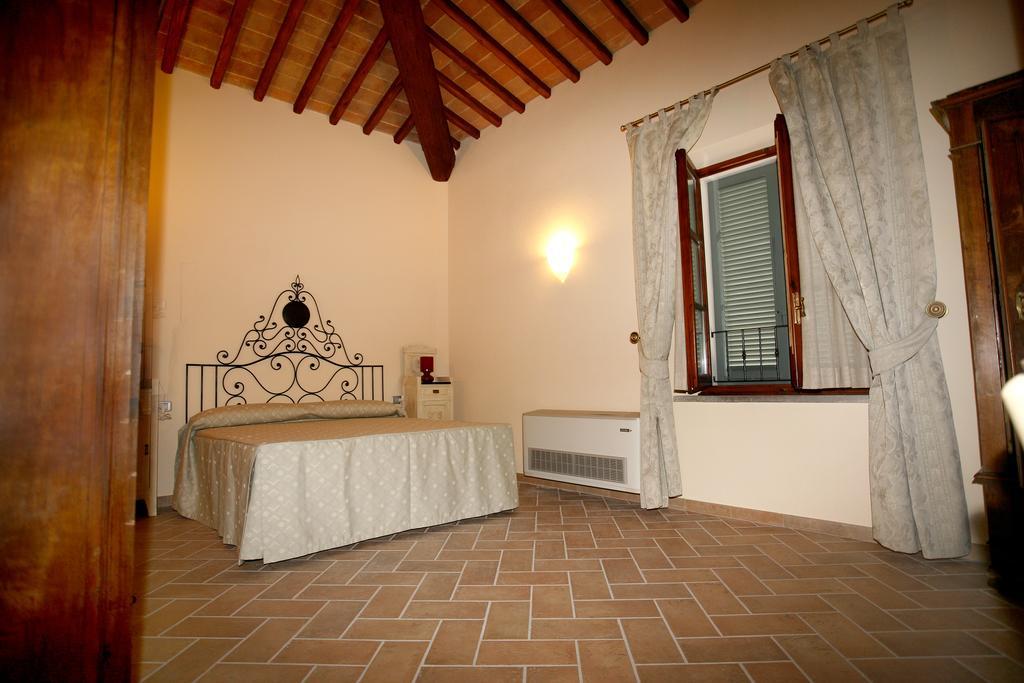 Bacco A Petroio Villa Vinci Room photo